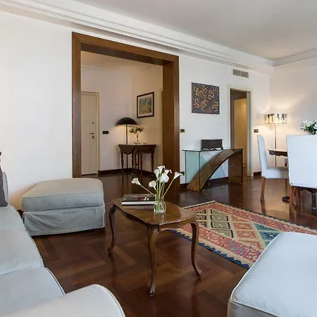 Apartment In Ponte Milvio